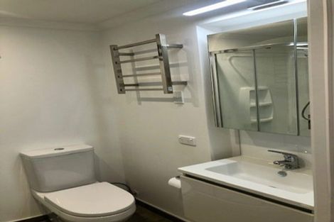 Photo of property in 20 Ensign Place, Hillcrest, Auckland, 0627