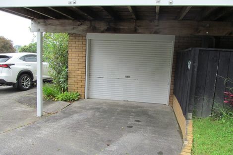 Photo of property in 1/60 Cockayne Crescent, Sunnynook, Auckland, 0620