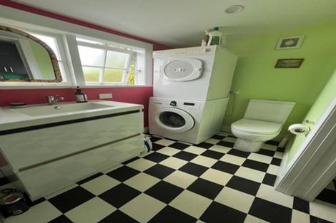 Photo of property in 49-51 Hankey Street, Mount Cook, Wellington, 6011