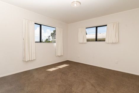 Photo of property in 2/150 Arran Road, Browns Bay, Auckland, 0630