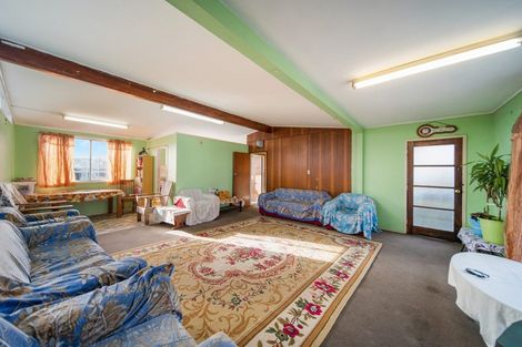Photo of property in 74 Bader Drive, Mangere, Auckland, 2022