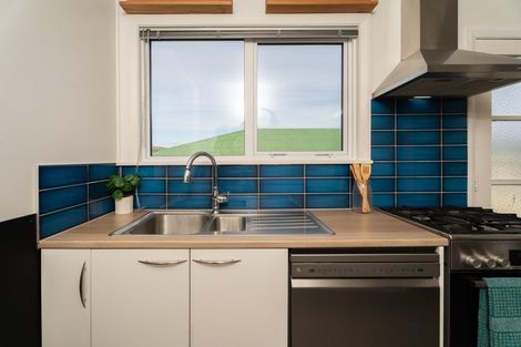 Photo of property in 97 Castor Crescent, Cannons Creek, Porirua, 5024