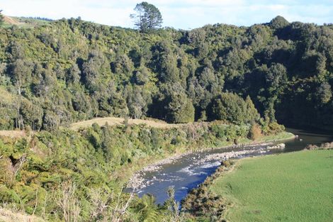 Photo of property in 888a Otaraoa Road, Tikorangi, Waitara, 4383