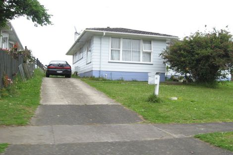 Photo of property in 11 Heyford Close, Mangere, Auckland, 2022