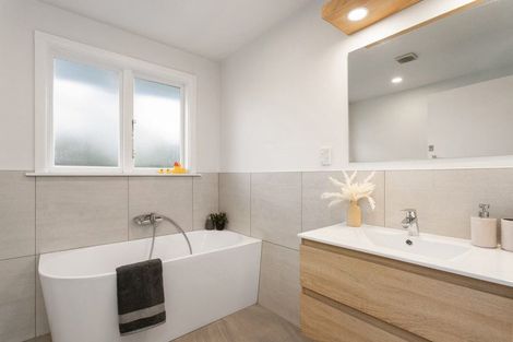 Photo of property in 126 Kendal Avenue, Burnside, Christchurch, 8053