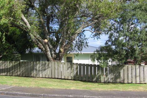 Photo of property in 1/19 Alma Street, Te Atatu South, Auckland, 0610