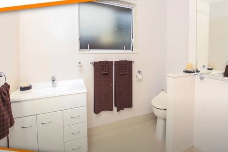 Photo of property in 2a Geordie Street, Henderson, Auckland, 0612