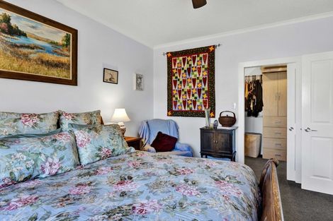 Photo of property in 30 Kahikatea Street, Inglewood, 4330