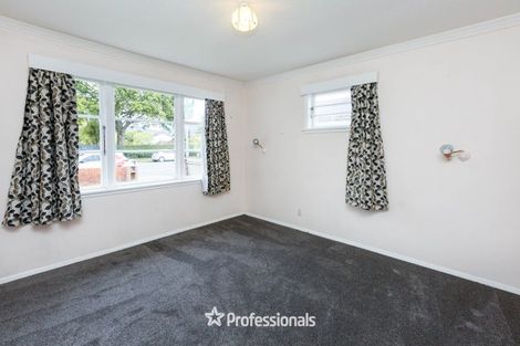 Photo of property in 42 Gibbons Street, Upper Hutt Central, Upper Hutt, 5018
