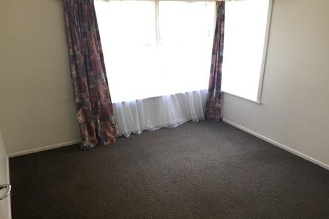 Photo of property in 262 Hepburn Road, Glendene, Auckland, 0602