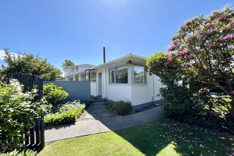 Photo of property in 7 Dovedale Avenue, Ilam, Christchurch, 8041