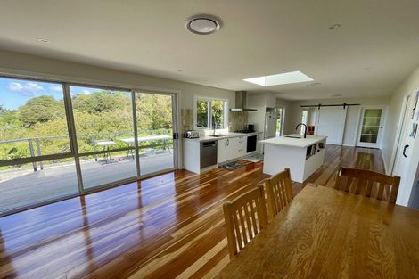 Photo of property in 15 Dowse Drive, Maungaraki, Lower Hutt, 5010