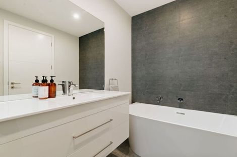 Photo of property in 47a Mcadam Drive, Jacks Point, Queenstown, 9371