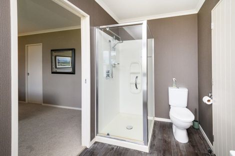 Photo of property in 6 Angelina Way, Kelvin Grove, Palmerston North, 4414