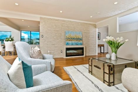 Photo of property in 74 Churchill Road, Murrays Bay, Auckland, 0630