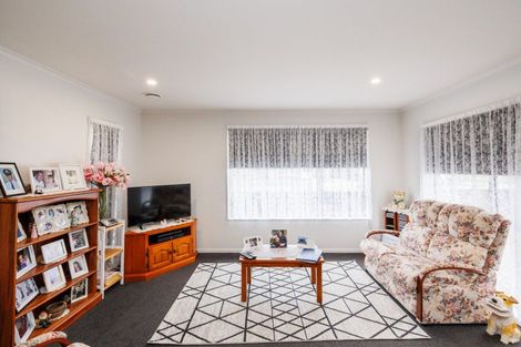 Photo of property in 17 Thomson Street, West End, Palmerston North, 4412