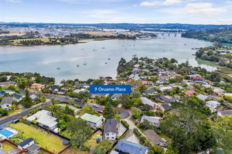 Photo of property in 9 Oruamo Place, Beach Haven, Auckland, 0626