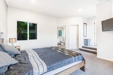 Photo of property in 6 Hanly Close, West Harbour, Auckland, 0618