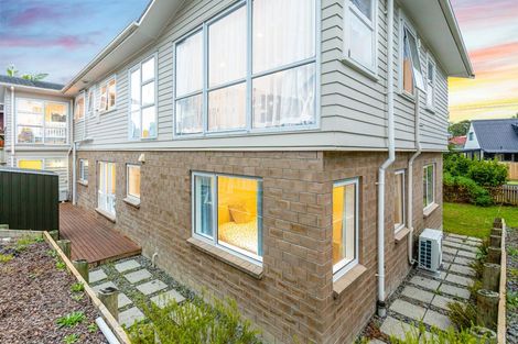 Photo of property in 111 Colwill Road, Massey, Auckland, 0614
