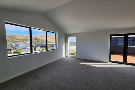 Photo of property in 31 Howden Drive, Jacks Point, 9371