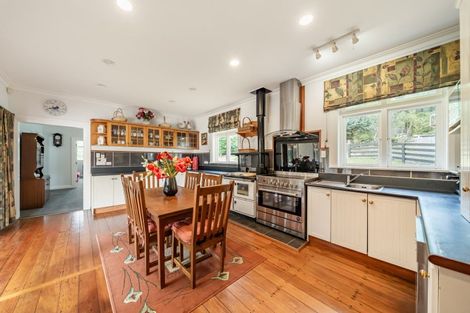 Photo of property in 1090 Coast Road, Wainuiomata Coast, Wainuiomata, 5373