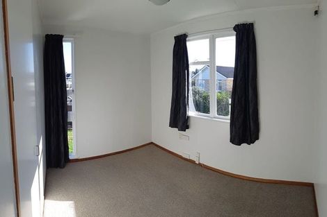 Photo of property in 6 Brougham Place, West Harbour, Auckland, 0618