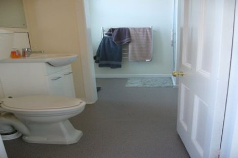 Photo of property in 2/25 Clifton Terrace, Kelburn, Wellington, 6012