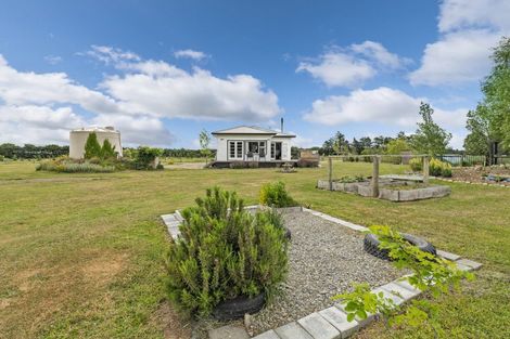 Photo of property in 106 Glews Road, Cust, Rangiora, 7471