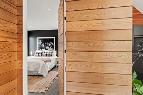 Photo of property in 1 Larkins Way, Arthurs Point, Queenstown, 9371