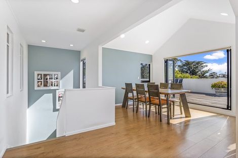 Photo of property in 1/13 Mizpah Road, Waiake, Auckland, 0630