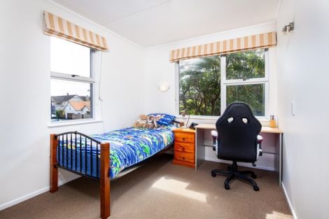 Photo of property in 29 Barrett Street, Westown, New Plymouth, 4310