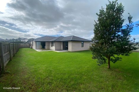 Photo of property in 28 Regis Park Drive, Pukekohe, 2120