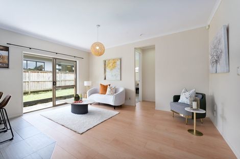 Photo of property in 16h Lincoln Road, Henderson, Auckland, 0610