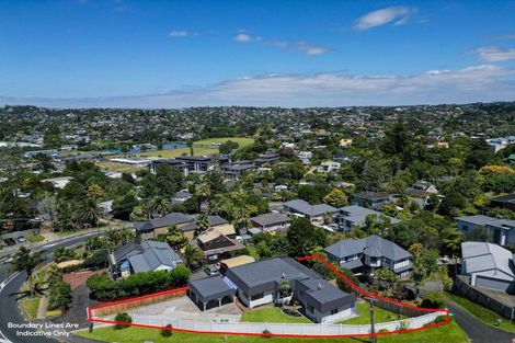 Photo of property in 826 Beach Road, Browns Bay, Auckland, 0630