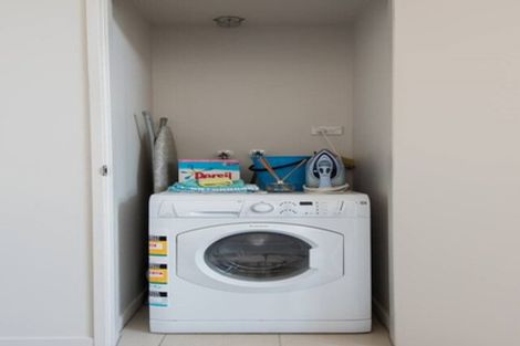 Photo of property in Nouvo Apartments, 5f/21 Rugby Street, Mount Cook, Wellington, 6021