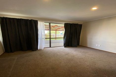 Photo of property in 99 Cargill Street, Papakura, 2110