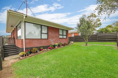 Photo of property in 1/53 Girrahween Drive, Totara Vale, Auckland, 0629