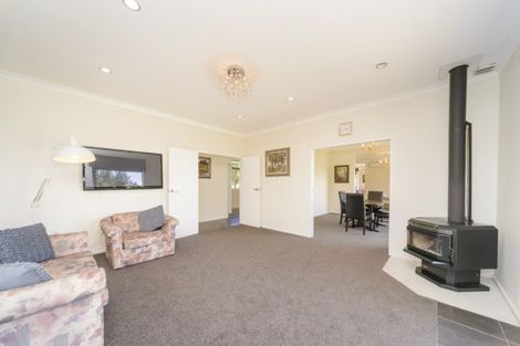 Photo of property in 302 Ngahere Park Road, Turitea, Palmerston North, 4472