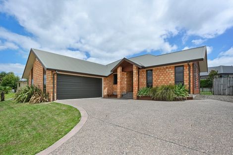 Photo of property in 68 Wiltshire Drive, Huntington, Hamilton, 3210