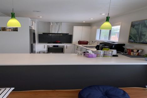 Photo of property in 10 Palliser Lane, Browns Bay, Auckland, 0630