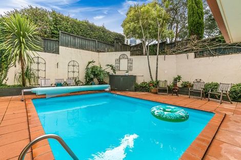 Photo of property in 3/2 Beach Road, Castor Bay, Auckland, 0620