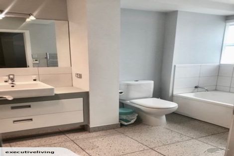 Photo of property in 147 Molesworth Street, New Plymouth, 4312