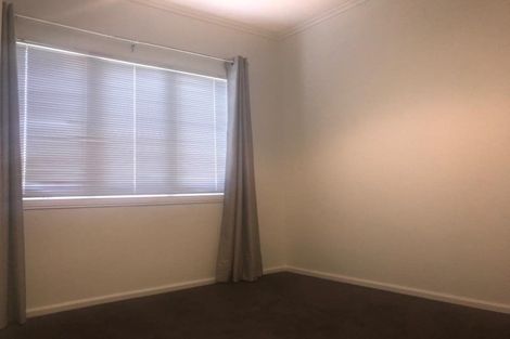Photo of property in 1a Truscott Place, West Harbour, Auckland, 0618
