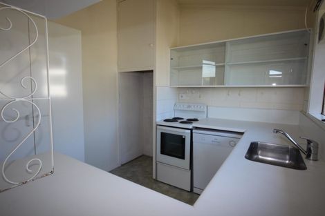 Photo of property in 1/6 Bond Crescent, Forrest Hill, Auckland, 0620