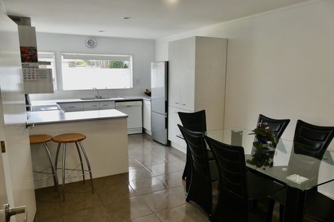 Photo of property in 7 Meynell Court, Glen Eden, Auckland, 0602
