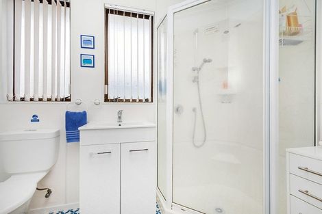 Photo of property in 10 Morning View, Titahi Bay, Porirua, 5022