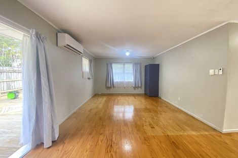 Photo of property in 43 Blease Street, New Lynn, Auckland, 0600