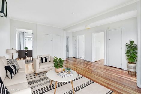 Photo of property in 13 Birkley Road, Bayswater, Auckland, 0622