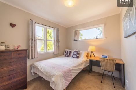 Photo of property in 4 Seaton Road, Murrays Bay, Auckland, 0630