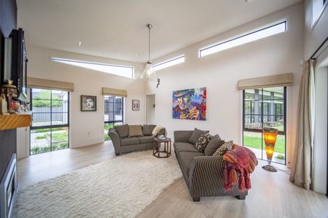 Photo of property in 80 Kent Terrace, Taradale, Napier, 4112